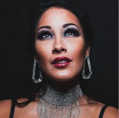 Melina brings her music to Florida