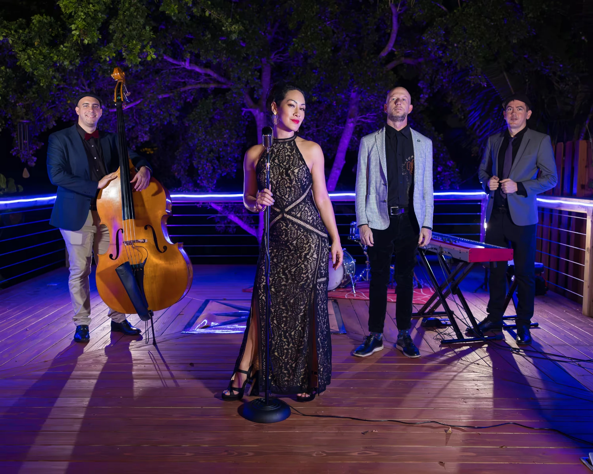 Melina Soochan with her French Jazz ensemble, professional shoot photo 7